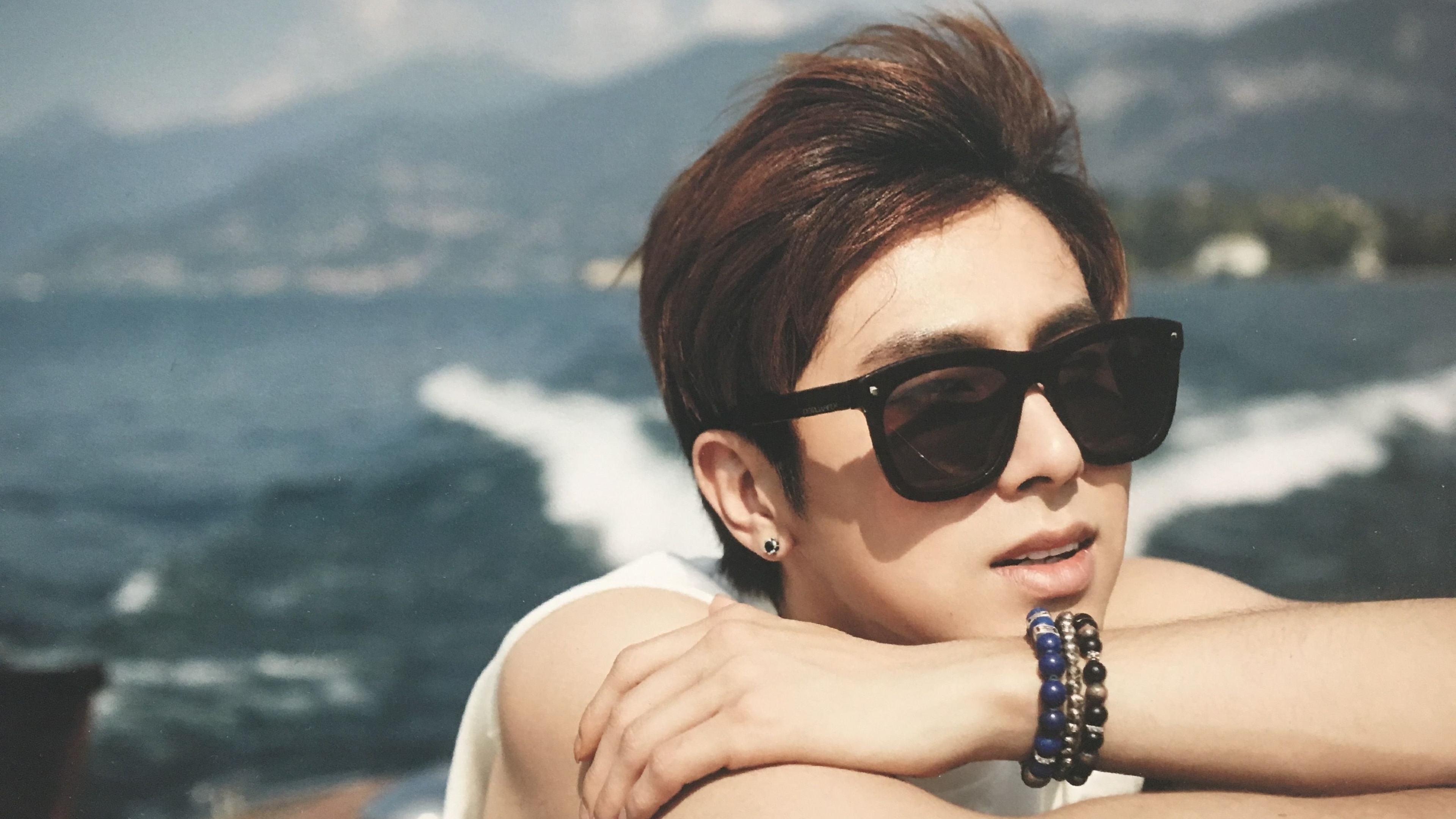 郑允浩东方神起明星风尚壁纸