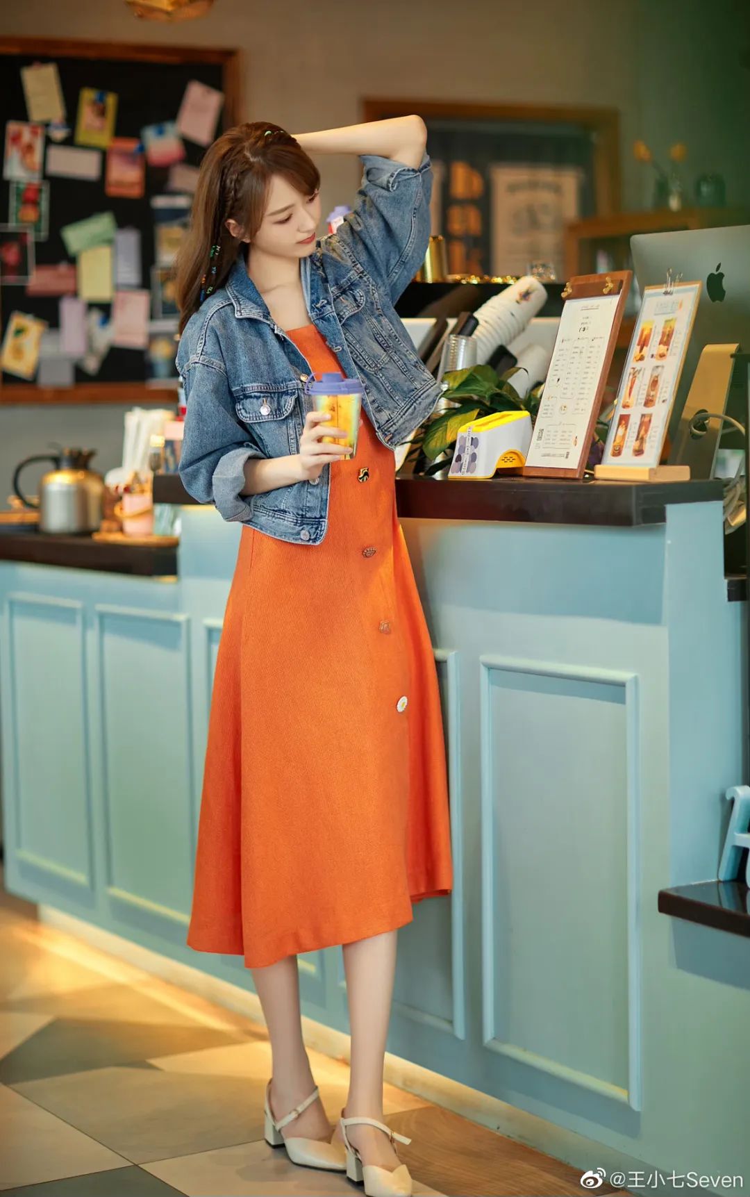 腾讯nba女主播小七(长江以北,小七最美)_篮球新闻 - 黑白体育