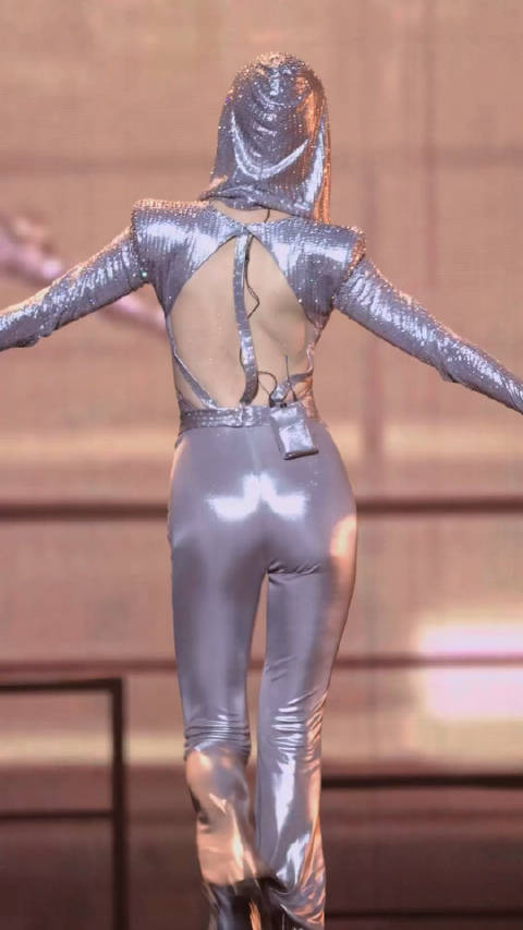 李宇春身材真好