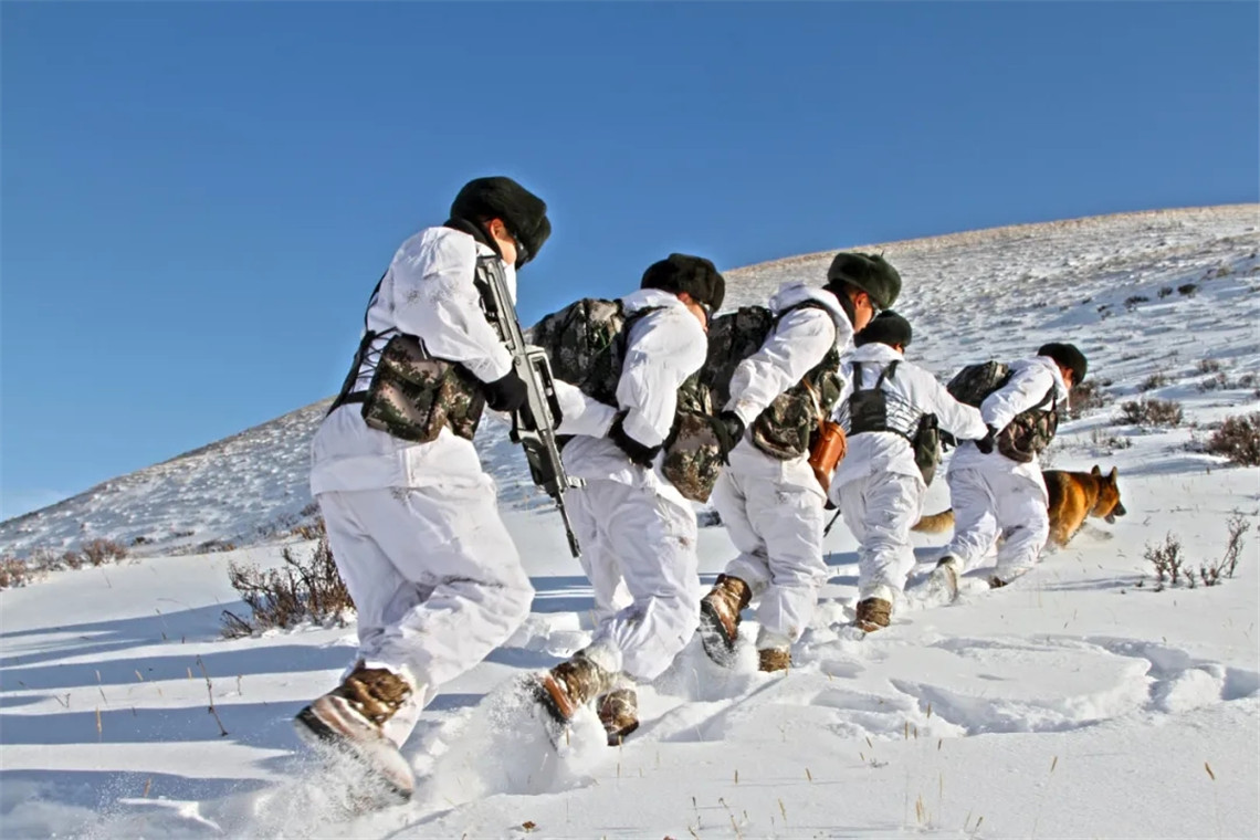 边防官兵用忠诚诠释责任和担当