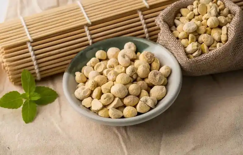 半夏是医林中常用的中药和胃降逆止呕利痰深受张仲景青睐