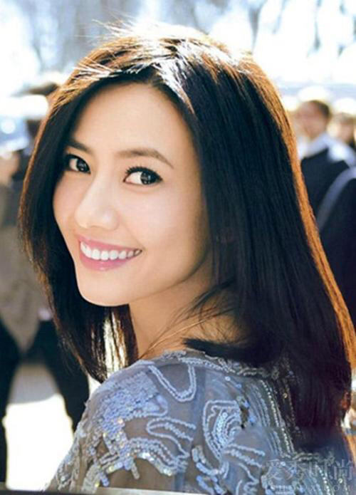 女星回眸一笑瞬间!高圆圆温暖,刘涛霸气,金泰熙无与伦比!