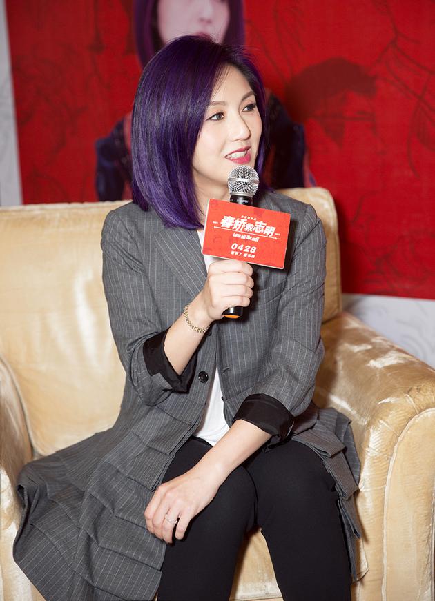 1974年2月3日出生于中国香港,祖籍广东汕头,中国香港流行乐女歌手