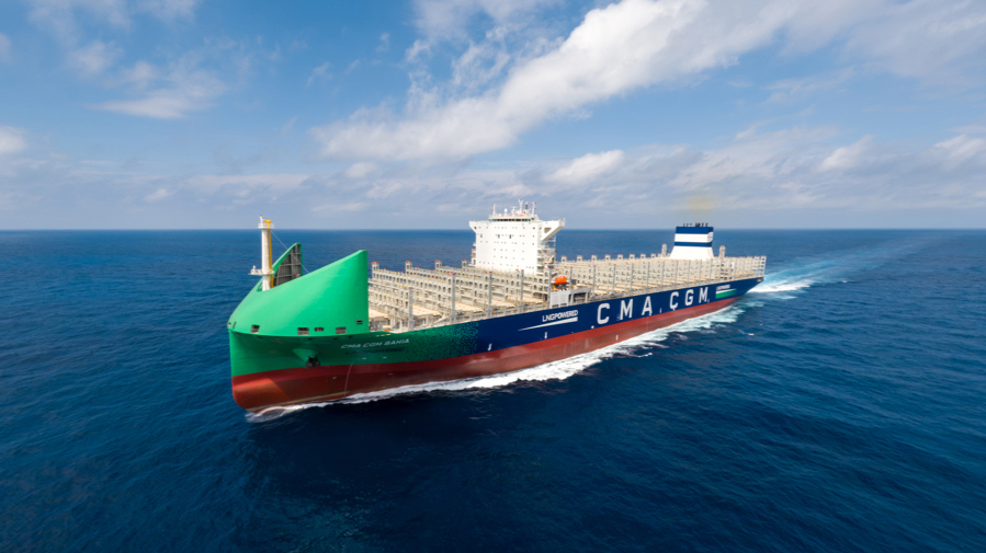 中国船舶沪东中华交付全球首艘13万标准箱双燃料动力集装箱船