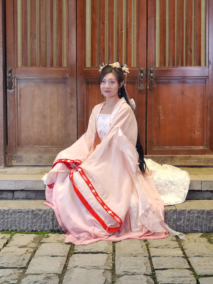 湖北襄阳:唐城美女__财经头条