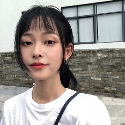 成熟稳重气质女生微信头像允言