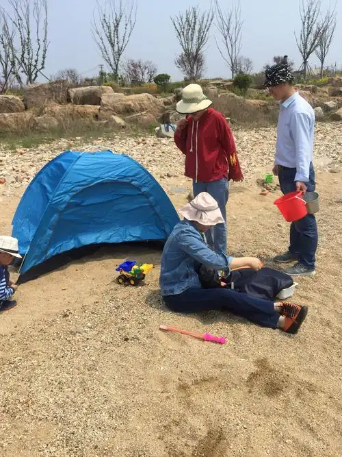 看大家支起了帐篷,真准备好好地度周末