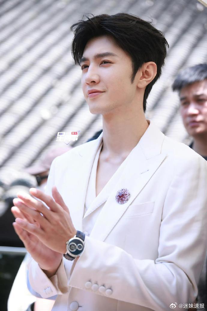 陈哲远今天是白马王子