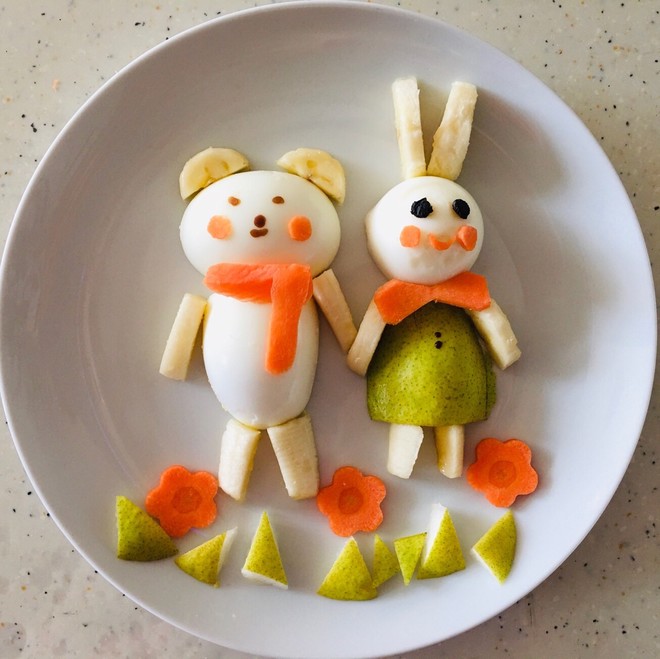 鸡蛋 水果=营养早餐拼盘的做法