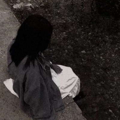 高清好看的丧系伤感女生真人头像图片