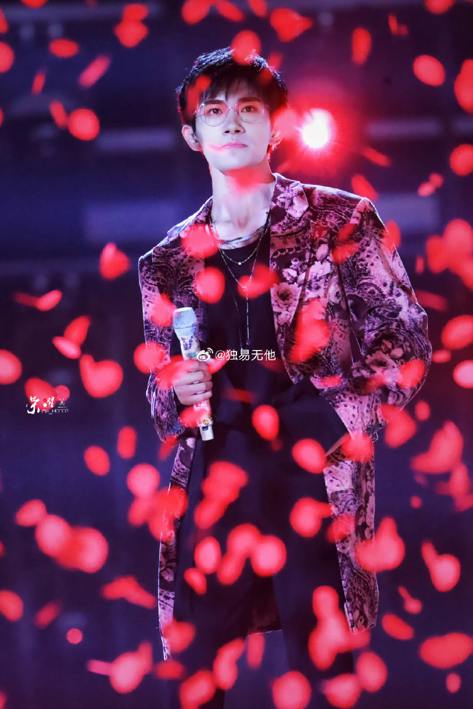 生日快乐@tfboys-易烊千玺·生贺文言文短篇·"二十三岁的你身上落满