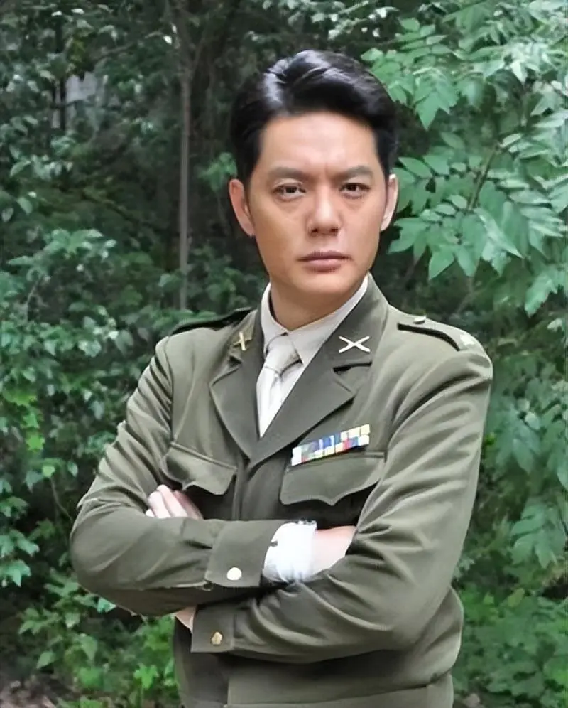 喜欢看军旅题材影视作品的观众应该对"傅程鹏"这个名字很熟