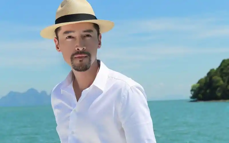 帅气男星胡歌成熟大叔风写真,大陆明星-回车桌面