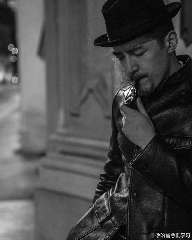 胡歌这组黑白照man爆了 这才是完美男人!