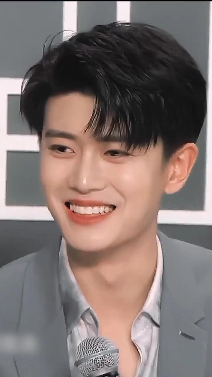 任嘉伦你是最棒的