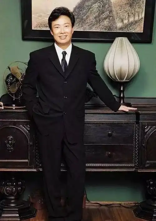 一代歌王——费玉清