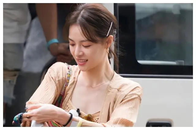 钟楚曦的男友史,网友建议开办班!李现留言炸裂!_恋情_陈伟霆_感情世界