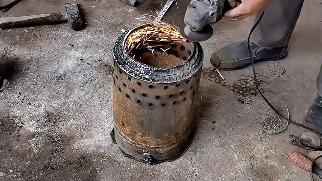 利用废煤气罐改装一个柴火 气化炉 省柴气化炉很实用-生活视频-搜狐