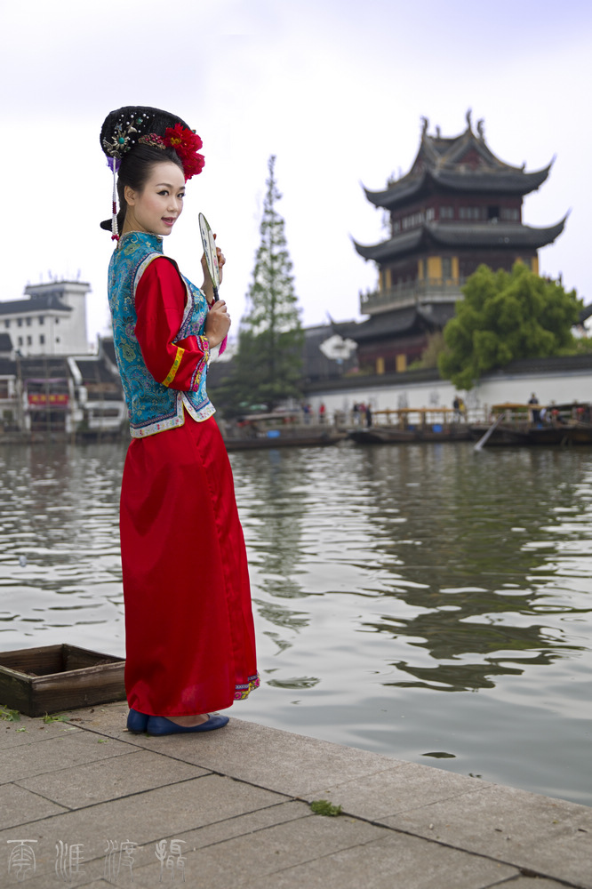 《朱家角江南古韵美女》