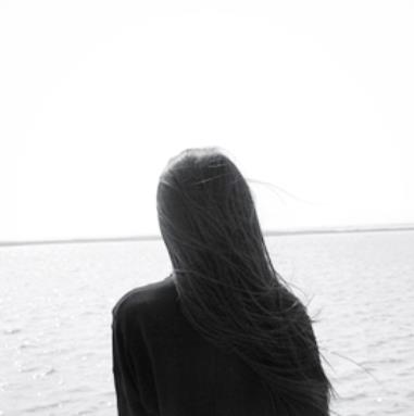 黑色孤独伤感图片大全,女人伤感图片孤独绝望