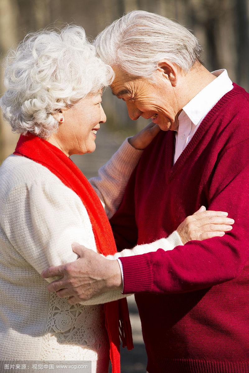 幸福的老年伴侣
