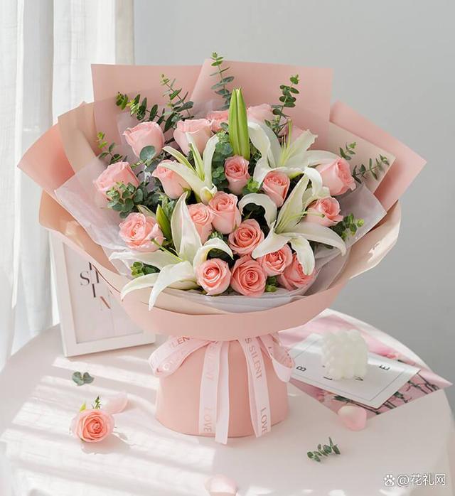 浪漫攻略:情人节送花,让女朋友心花怒放