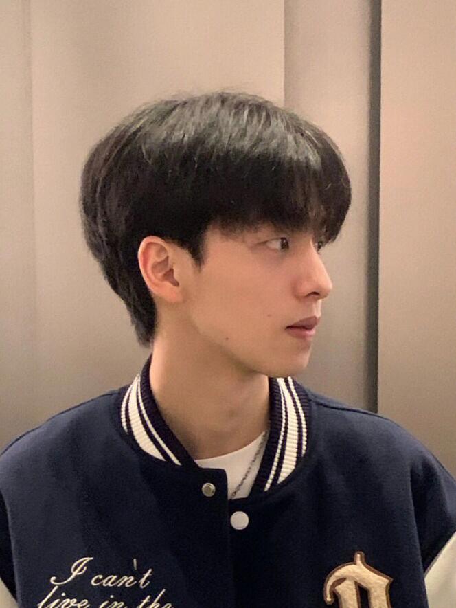 男生发型长碎盖 一款简单易打理的长碎盖发