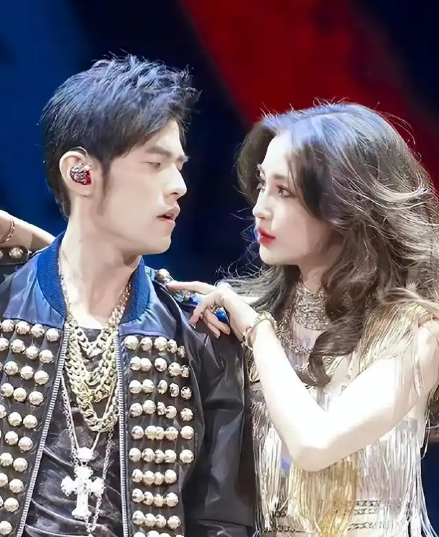 陈伟霆黄晓明接连沦陷事实证明杨颖才是真正的人间清醒