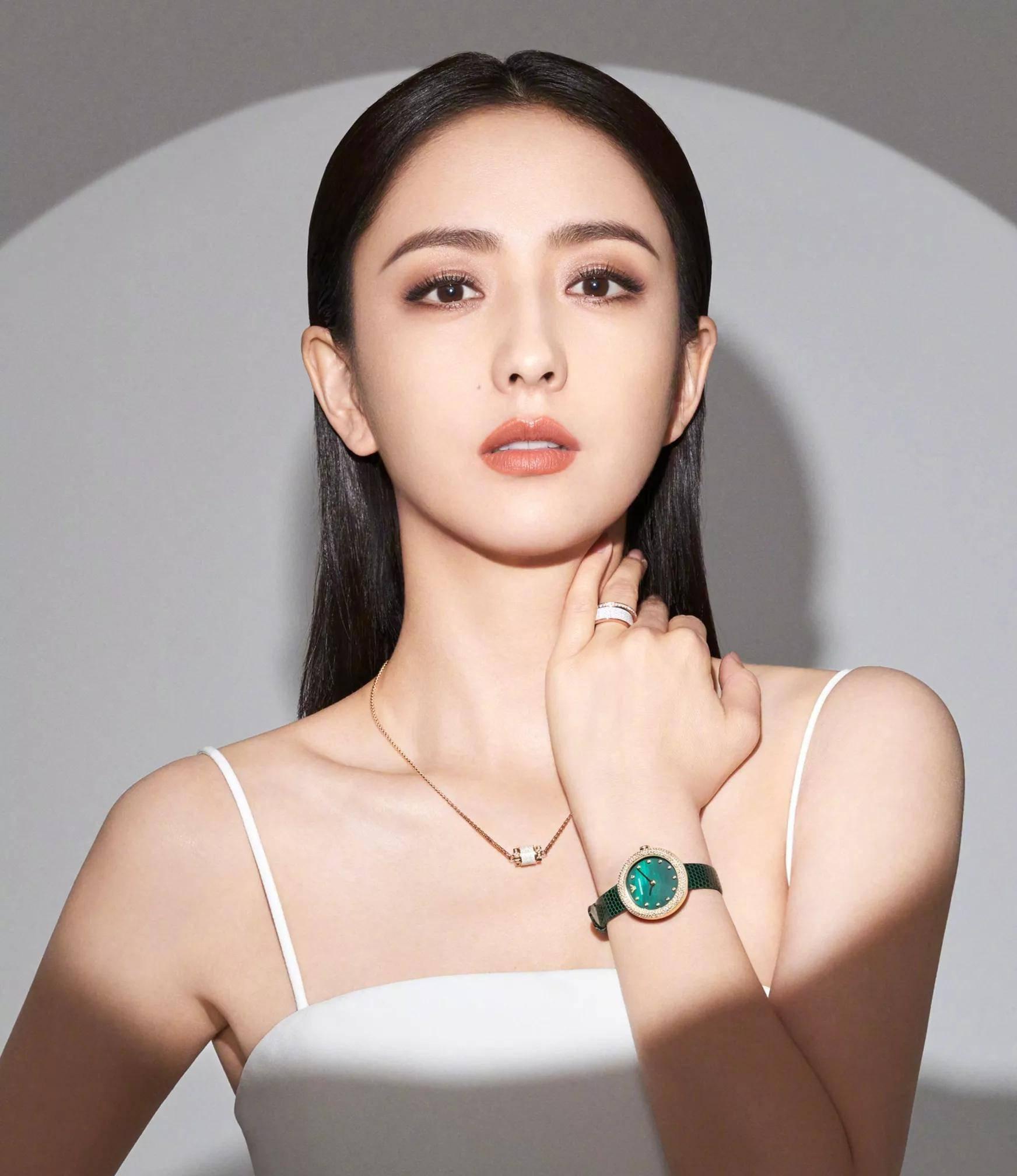 40岁佟丽娅,才华与美貌的完美结合 佟丽娅,中国内地女演员,导演,凭借