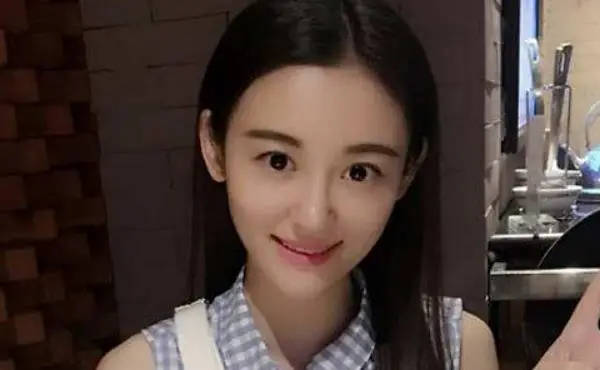 徐婷是个勤奋刻苦的年轻人有着扎实的表演功底表演戏路也很宽