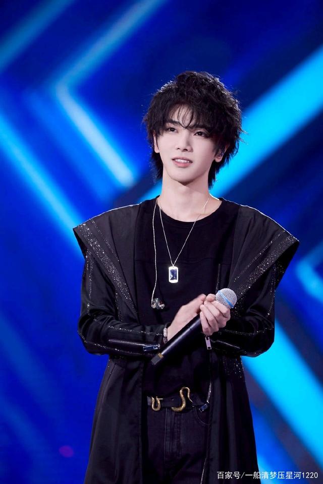 《歌手·当打之年》,待看火星人华晨宇如何秀歌喉