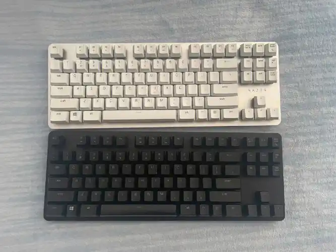 雷蛇黑寡妇轻装版87键机械键盘