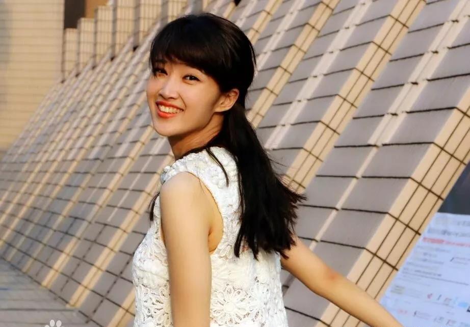 俏花冠 九零后里喜闻乐见的影视丽人-奚望_电视剧_中国_一角