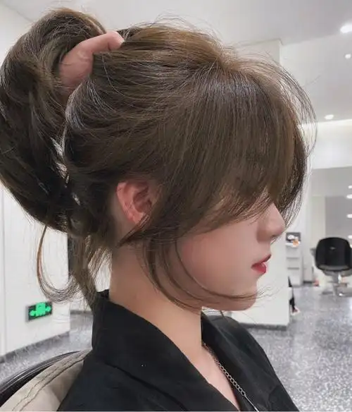 八字刘海发型女图片