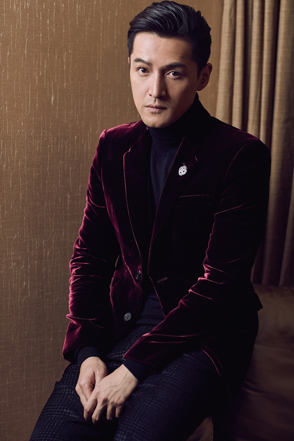 新浪娱乐《人物志-胡歌》写真大片_高清图集_新浪网