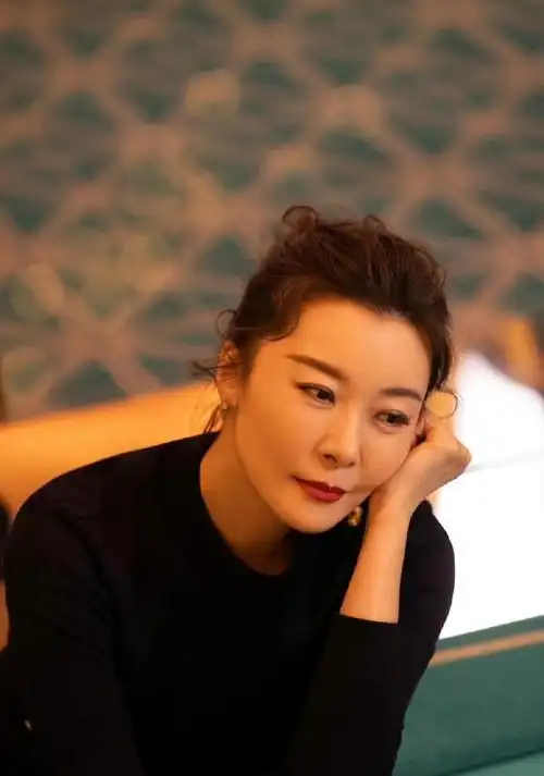 柯蓝个人资料简介(黄志忠个人资料简介) - 美文分享 - 鑫旺生活网