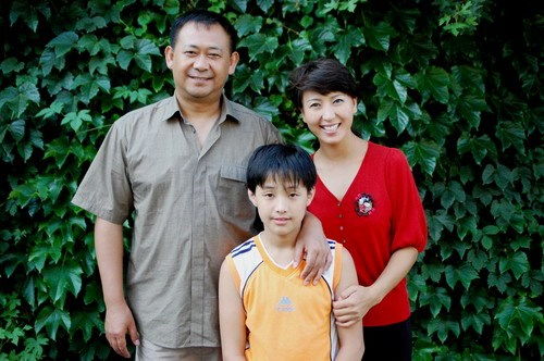 闫学晶的老公是谁?她有几任老公?