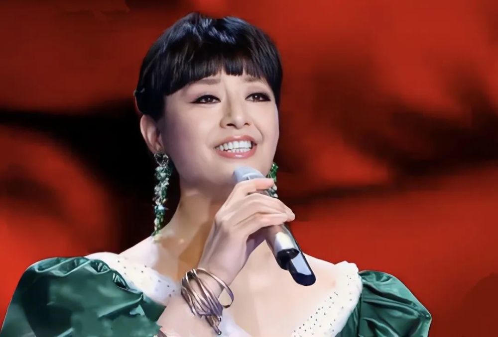 崭露头角《妈妈教我一支歌》3殷秀梅演唱《我爱你塞北的雪》