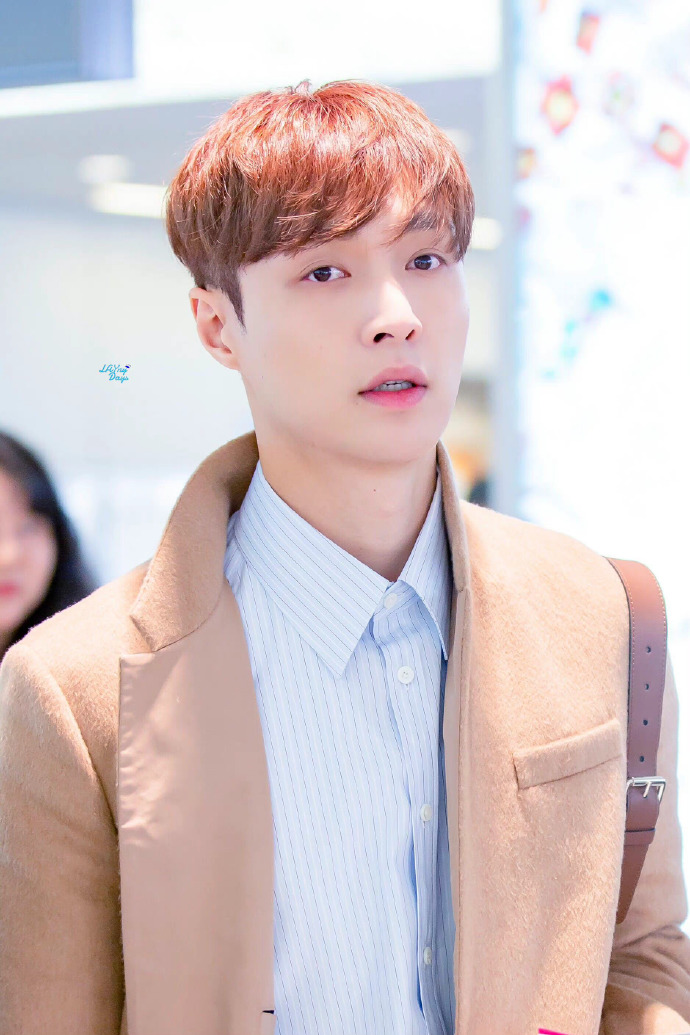 张艺兴valentino品牌代言人##张艺兴未至之境演唱会