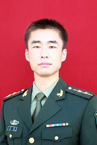 解放军上尉军官营救落水少年 壮烈牺牲