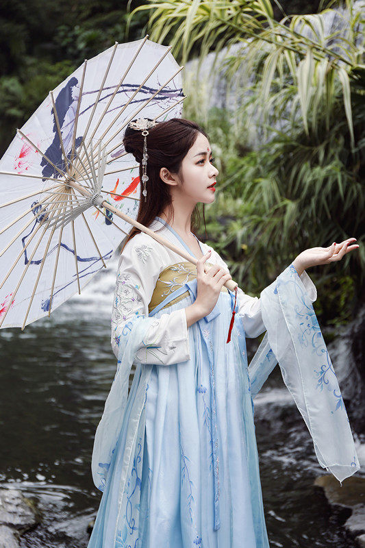 古装汉服中国风魏晋超仙仙气中国古风仙女交领齐腰正品原创长裙优惠券