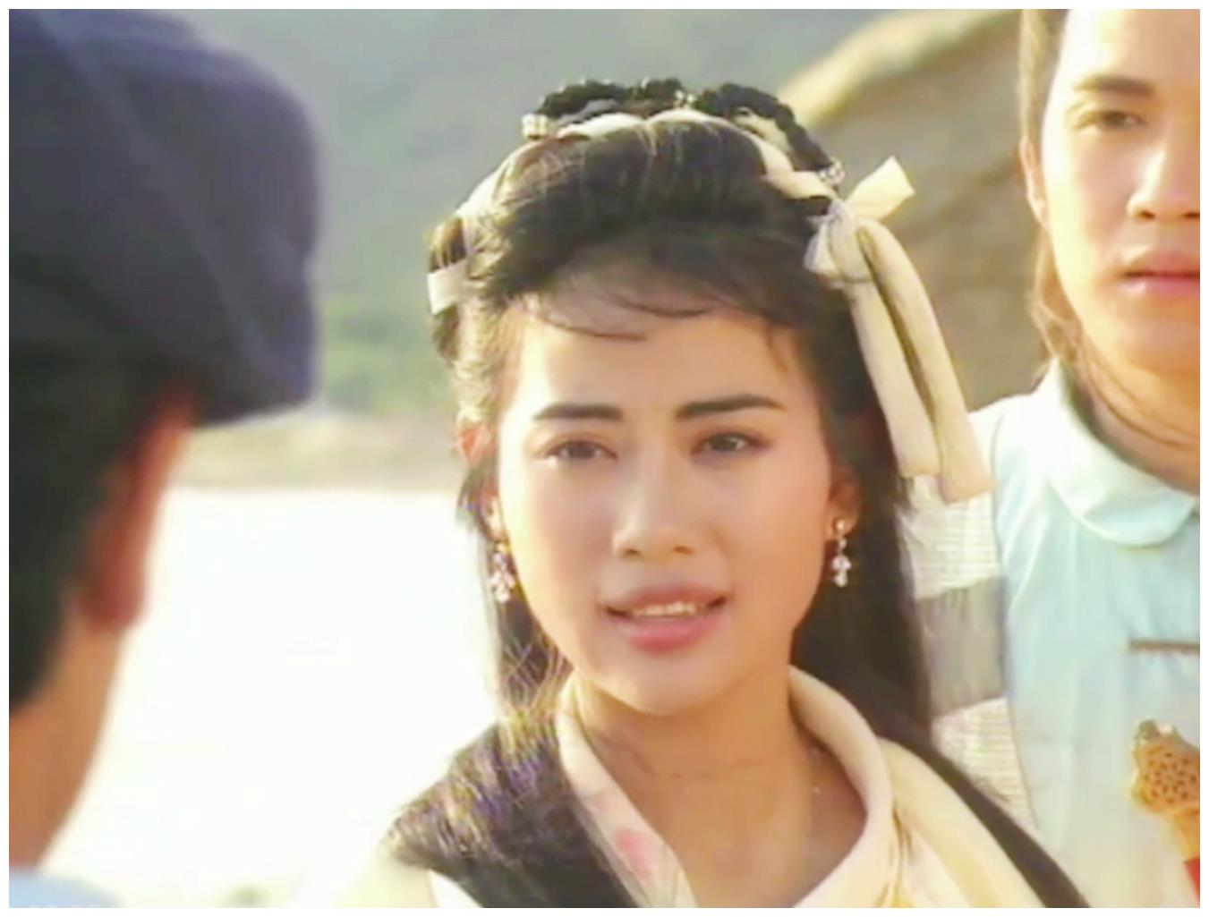 20岁的陈松伶,在90年代的港剧中,塑造了5个经典古装美人