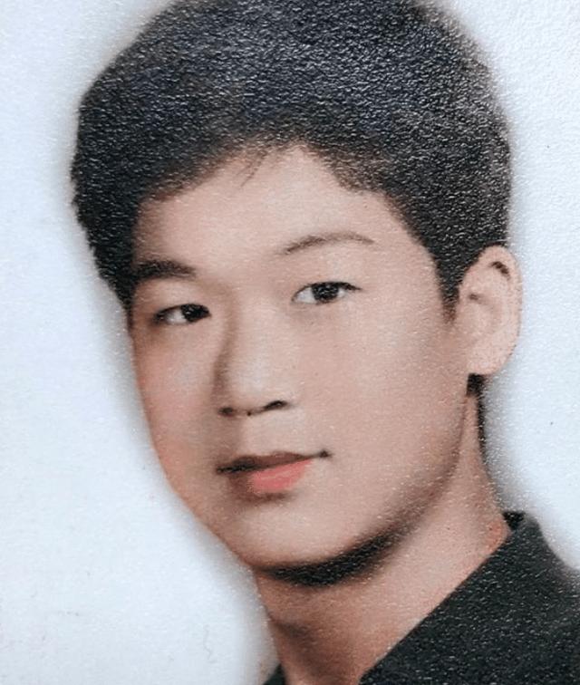 张国立夫妇晒年轻时照片,男方帅气女方美丽