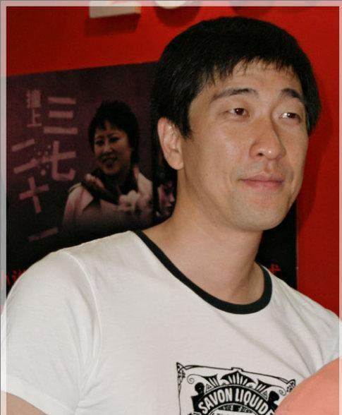 《除暴》王千源:出道26年0绯闻,与妻子患难见真情