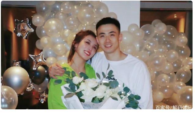 5月18日5点18分,赵继伟大婚开口让网友泪目,杜锋郭士强杨鸣亮相