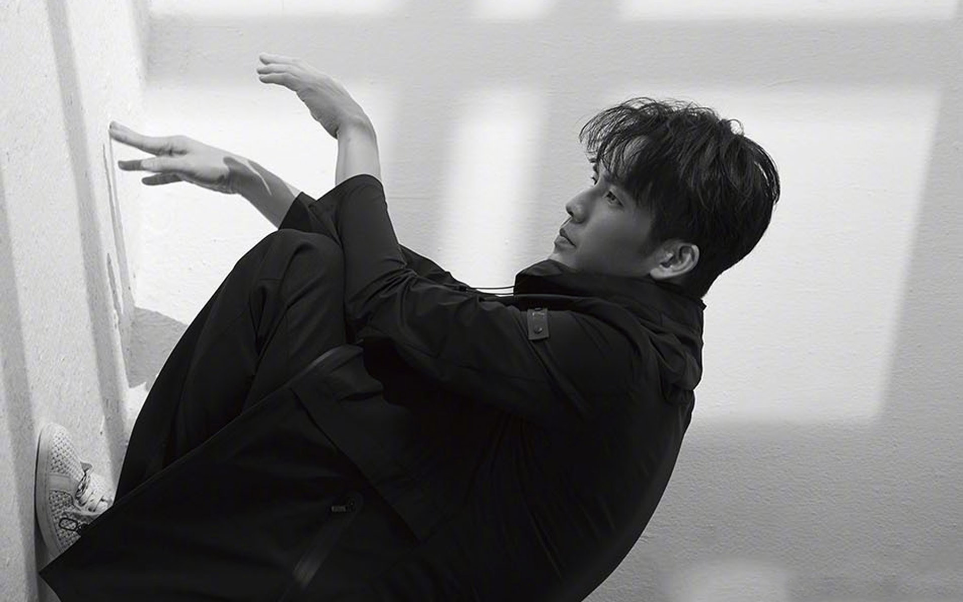 首页 桌面壁纸 钟汉良帅气写真图片高清电脑壁纸上一张下一张查看原图