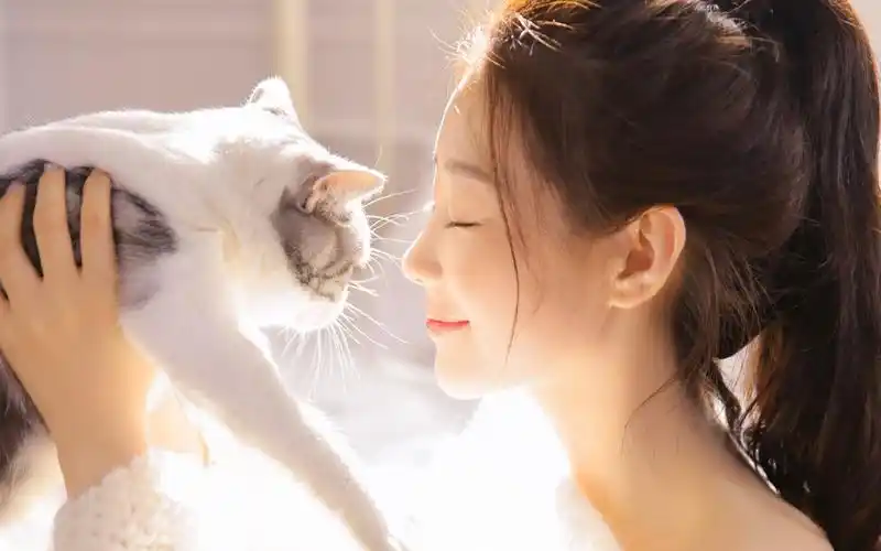 元气满满的可爱少女