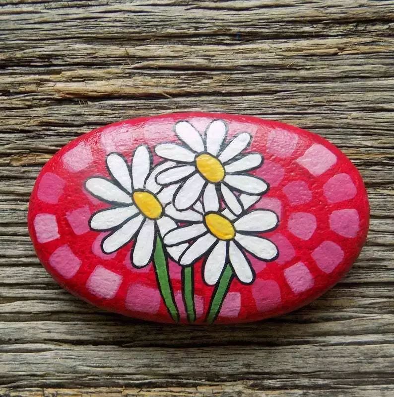 欣赏 | 简单可爱的手绘卵石