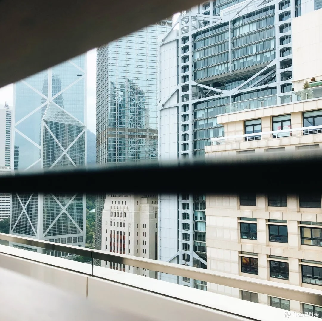 香港文华东方24楼的健身房,当年哥哥张国荣坠楼的地方.