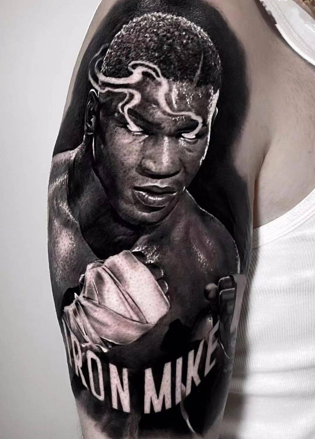 一代拳王泰森纹身